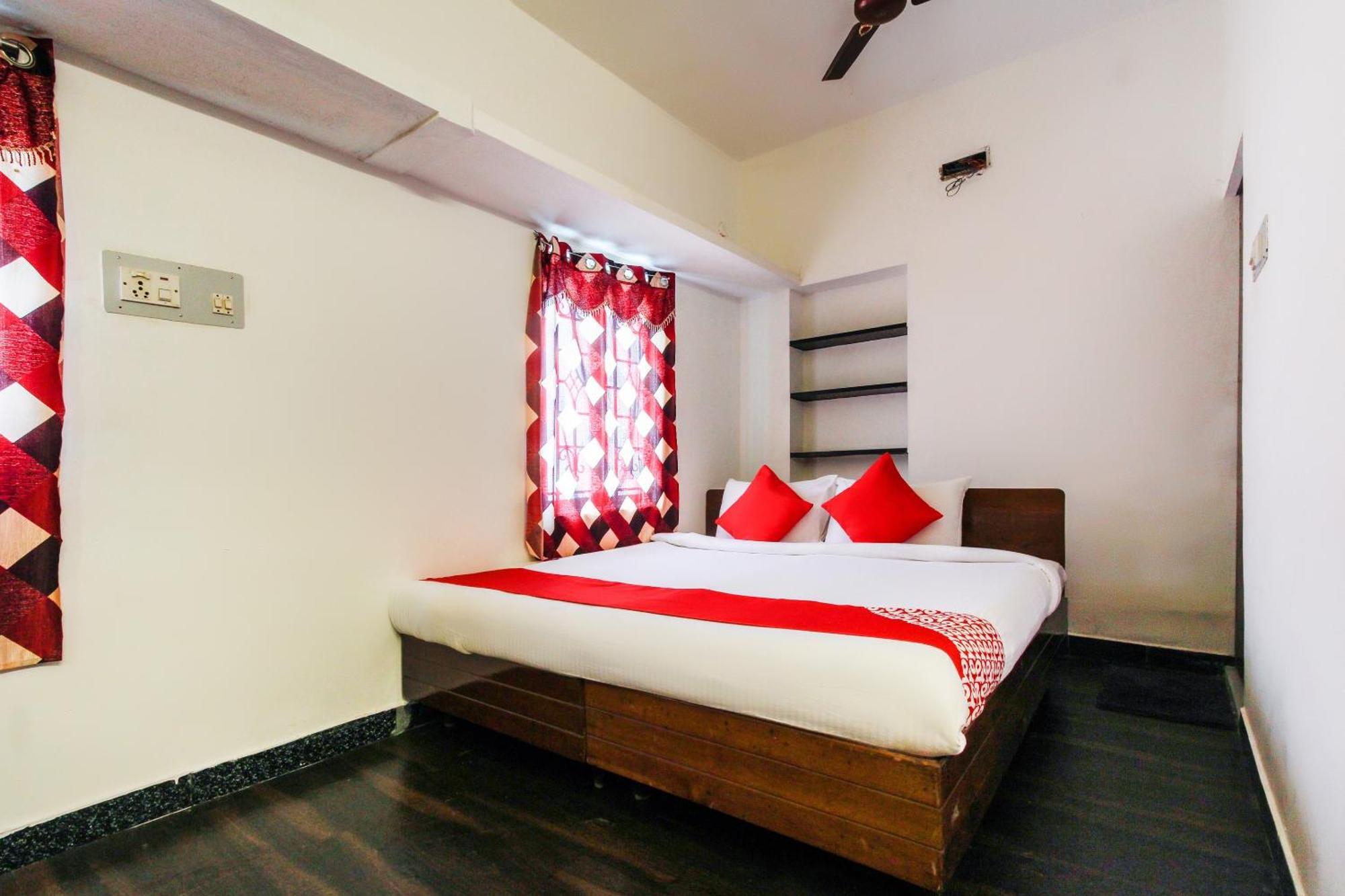 OYO Flagship 42382 Hotel Lakshmi Narayana Salem New Bus Stand Bagian luar foto