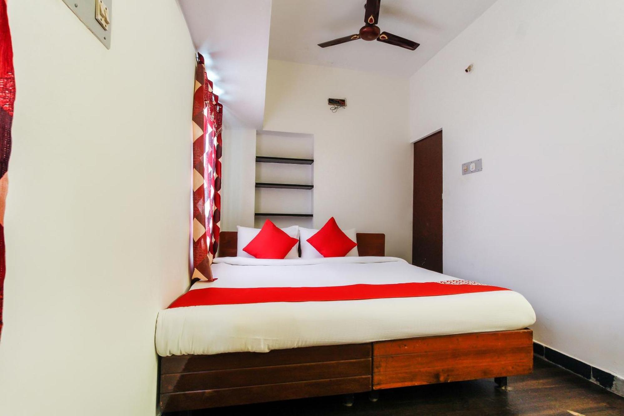 OYO Flagship 42382 Hotel Lakshmi Narayana Salem New Bus Stand Bagian luar foto