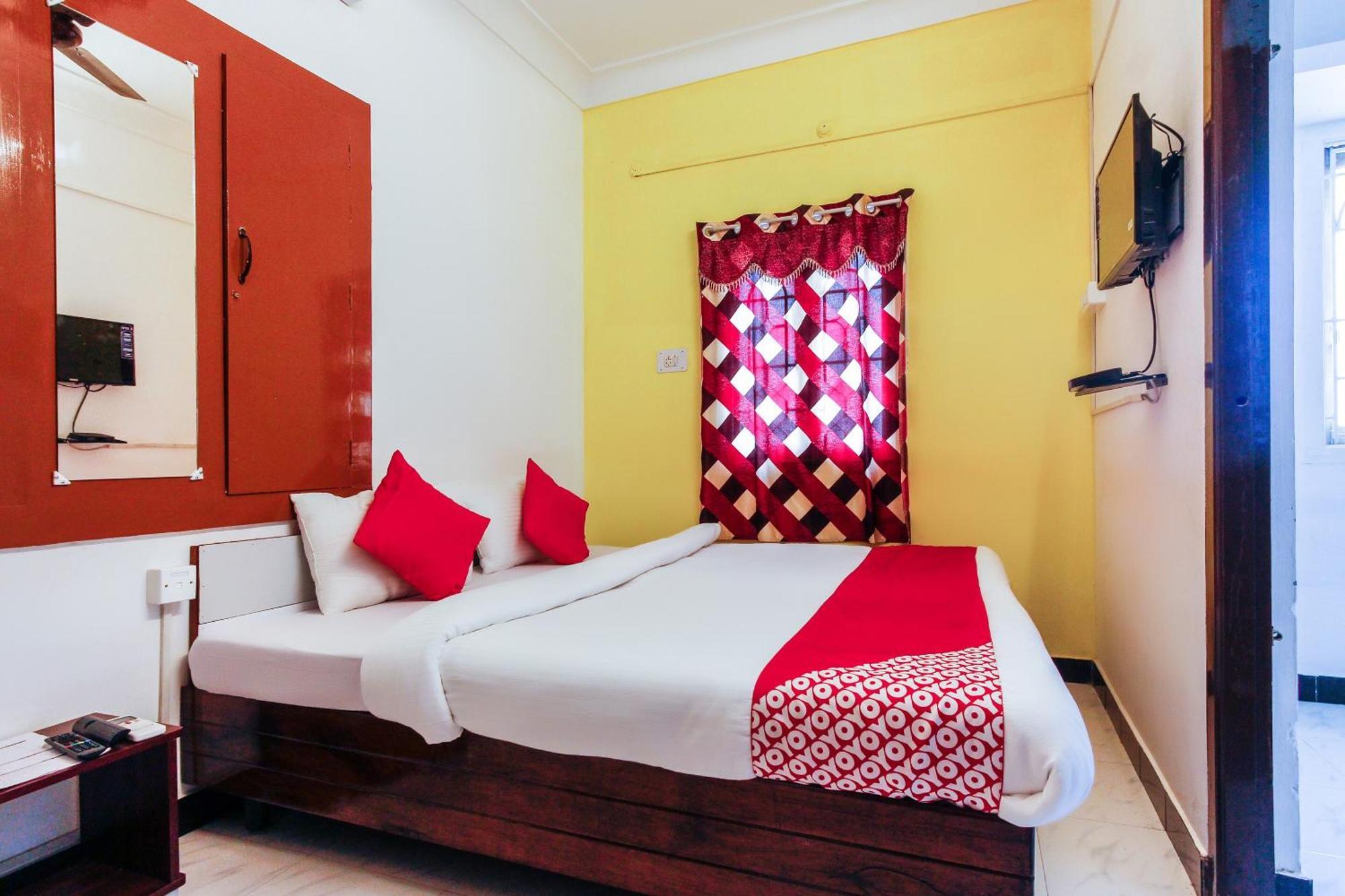OYO Flagship 42382 Hotel Lakshmi Narayana Salem New Bus Stand Bagian luar foto